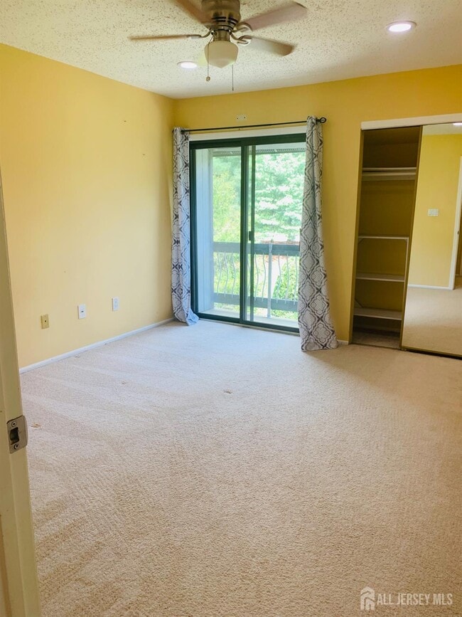 Building Photo - 12 Catawba Ct