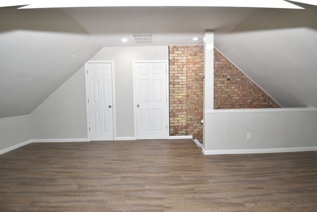 Building Photo - 111-113  West St