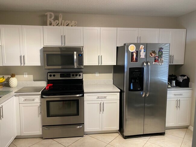 Building Photo - 7760 Emerald Cir