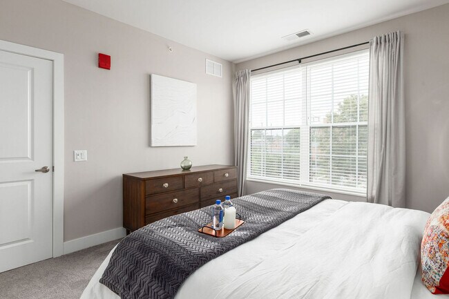 Building Photo - 65 S Washington Ave