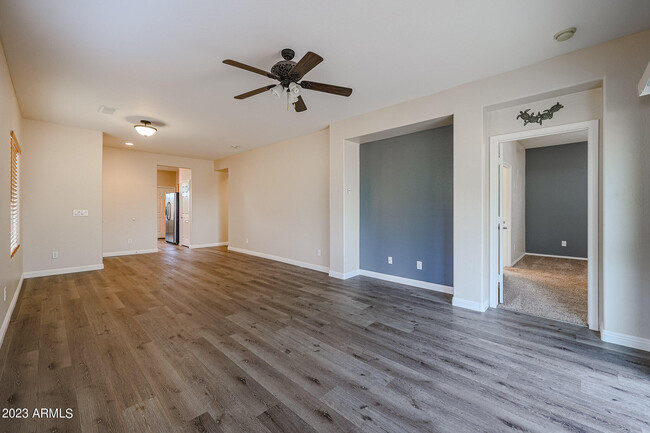 Building Photo - 20500 N 262nd Ave