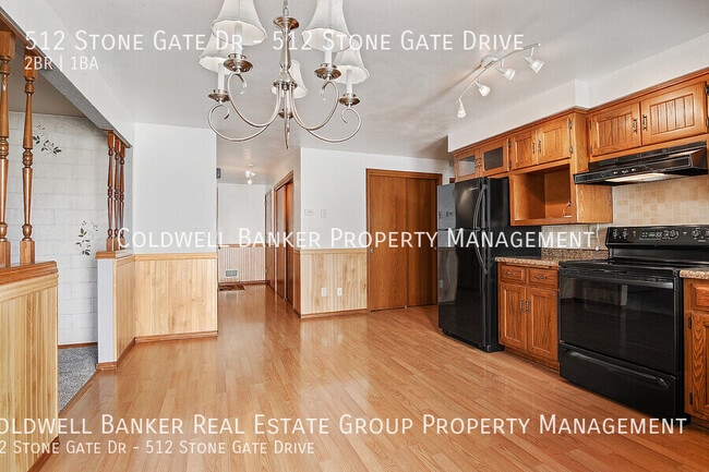 Building Photo - 512 Stonegate Dr