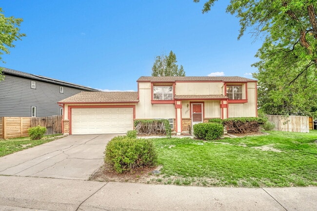 Building Photo - $2,495 - 3 Bed, 2 Bath Home in Aurora with...