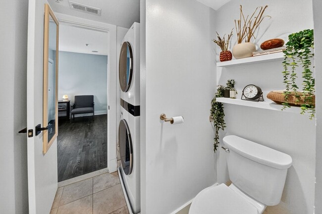 Building Photo - Modern 1BR/1BA in the Heart of Columbia Heights