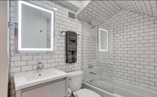 Building Photo - 2526 17th St NW