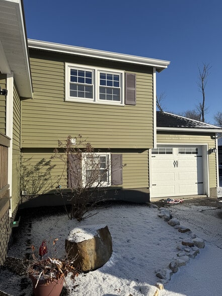 Building Photo - 15 Emeritus St