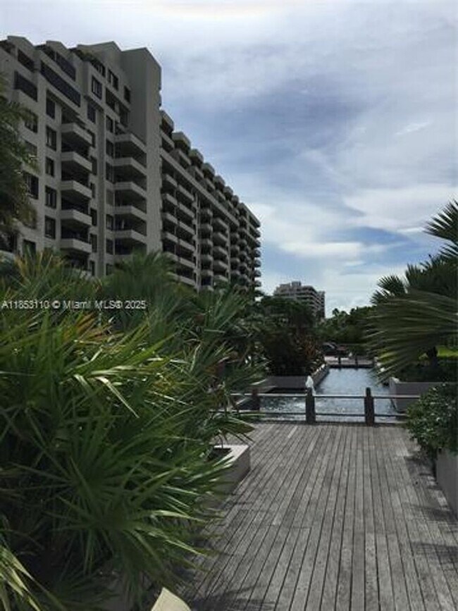 Building Photo - 20191 E Country Club Dr