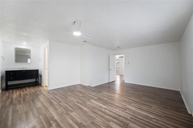 Building Photo - 2813 Raintree Dr