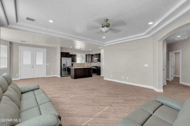 Building Photo - 1807 Dana Gray St