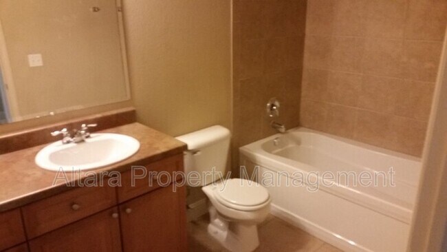 Building Photo - 5401 S Park Terrace Ave