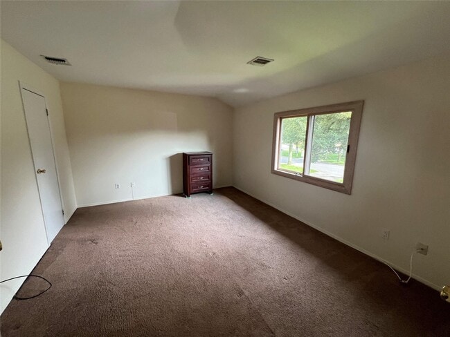 Building Photo - 190 Scarlett Dr