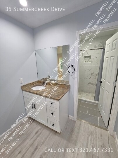 Building Photo - 35 Summercreek Dr