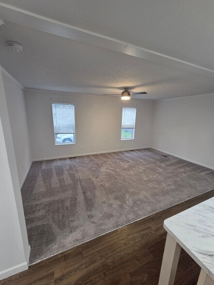 Building Photo - 55 Hickory Ln