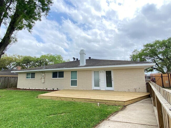 Building Photo - 5330 Wigton Dr