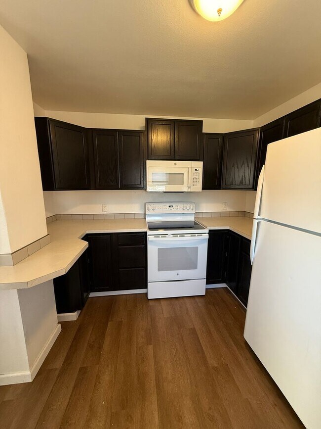 Building Photo - Completely Remodeled Three Bedroom One Bath in Richland - Move in Ready!!