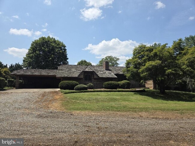 Building Photo - 5412 River Rd