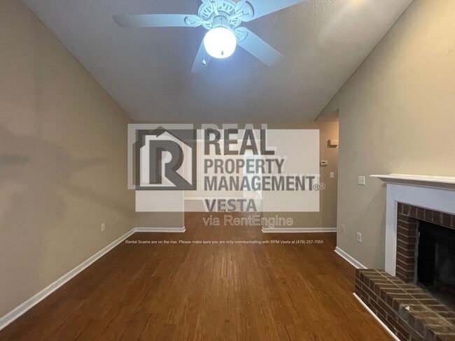 Building Photo - 402 Steeple Chase Rd