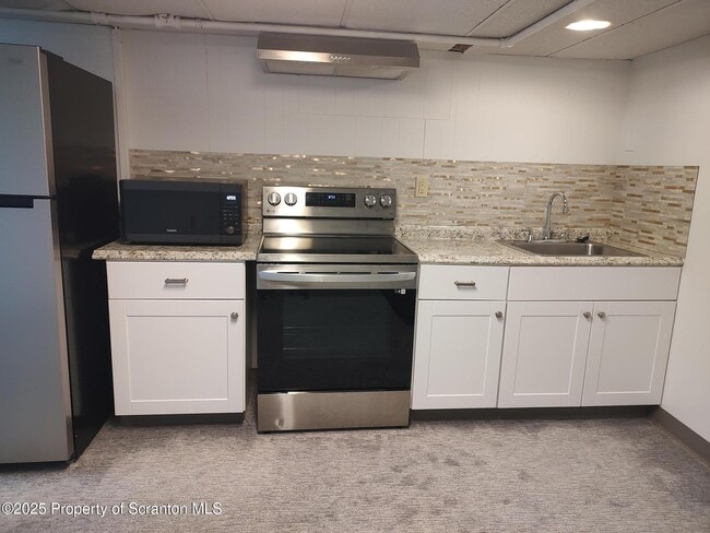 Building Photo - 136 Chestnut St