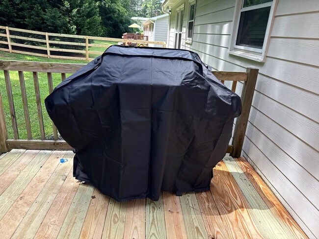 Building Photo - 1565 Pinebreeze Dr