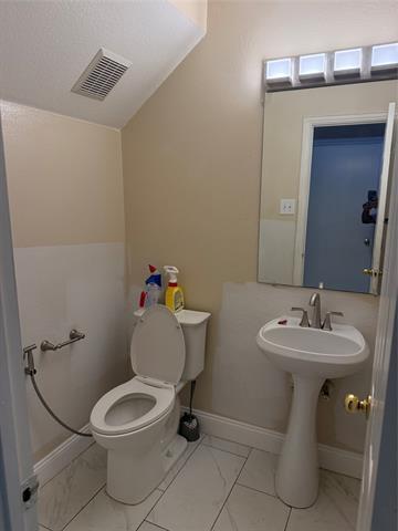 Building Photo - 556 Silver Maple Dr