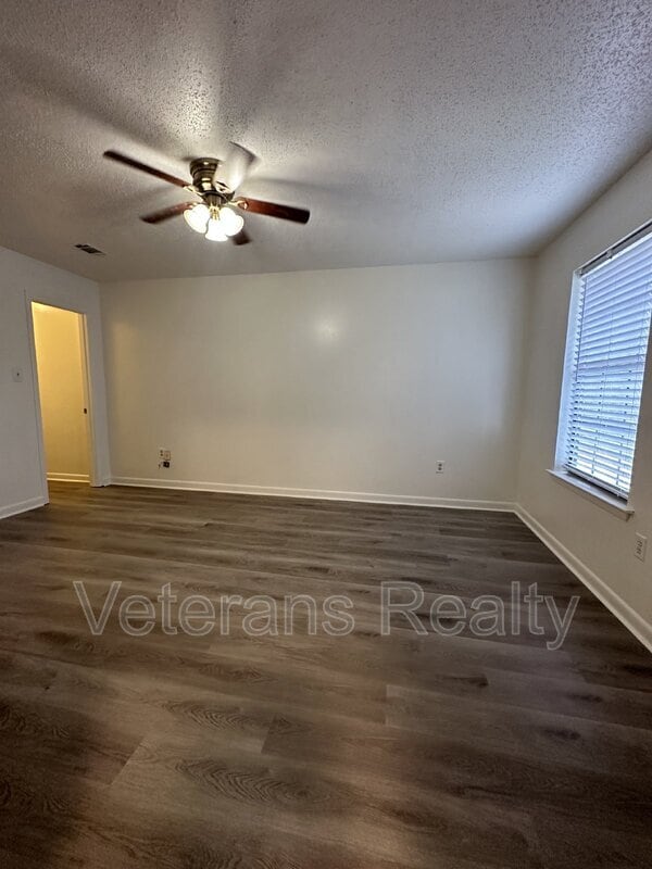 Building Photo - 111 Via Don Ray Rd