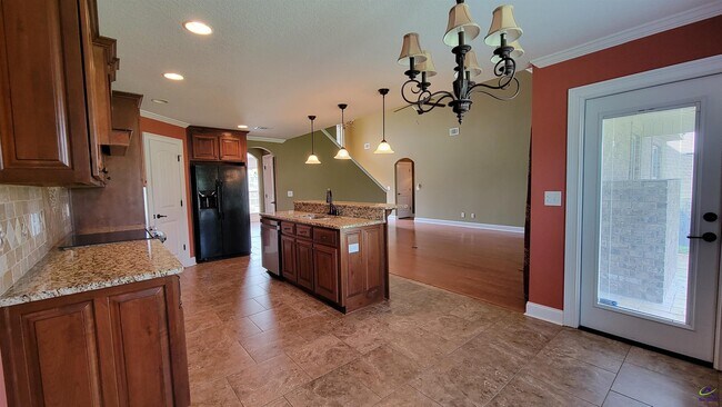 Building Photo - 105 Fortune Way