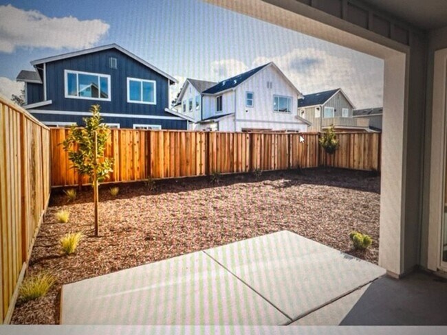 Building Photo - Welcome to The Vineyards at Dennis Lane! 3...
