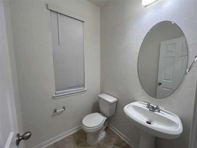 Building Photo - 5719 Texas Sage Dr