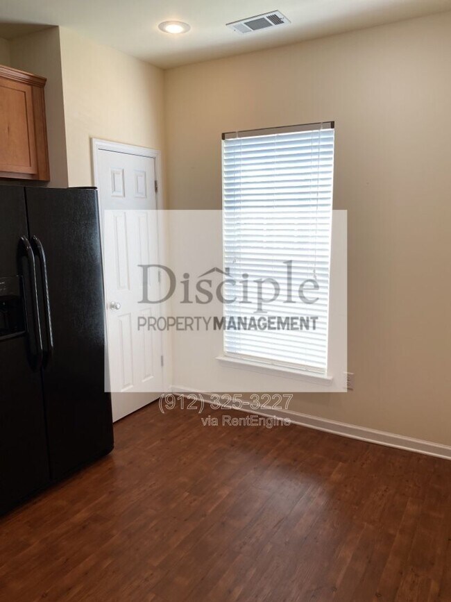 Building Photo - 169 Regency Cir