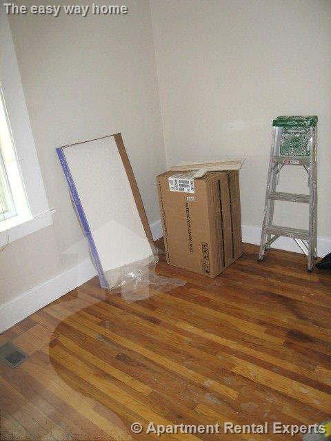 Building Photo - 107 Brookline St