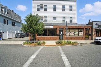 Building Photo - 111 Albion St