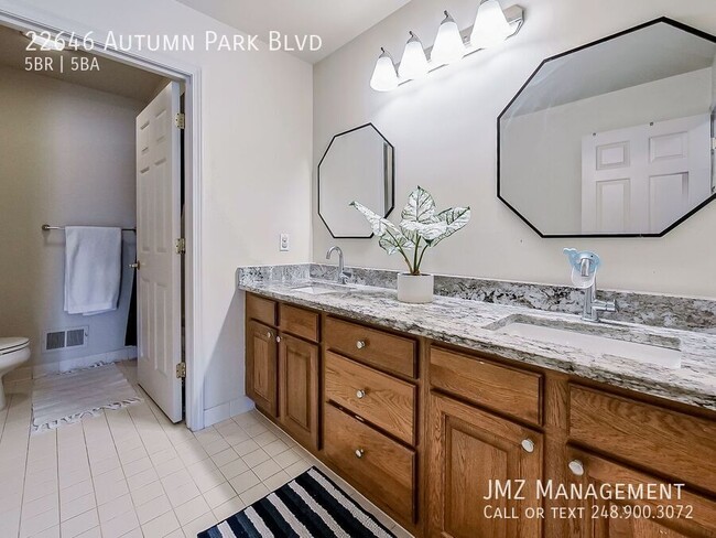Building Photo - 22646 Autumn Park Blvd