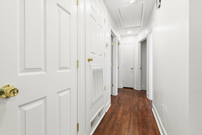 Building Photo - 3831 Hottinger Ave