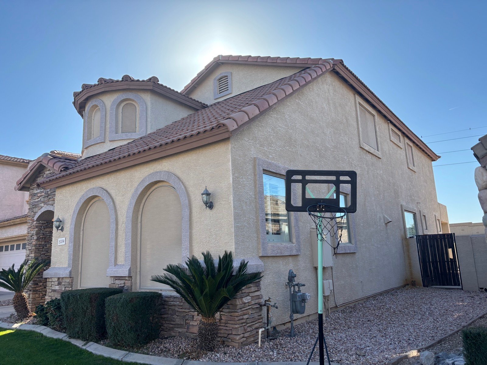 Building Photo - 5339 E Hopi Ave