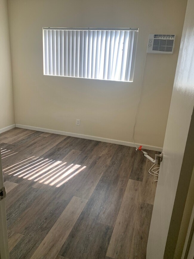 Interior Photo - Brockton 05-LA