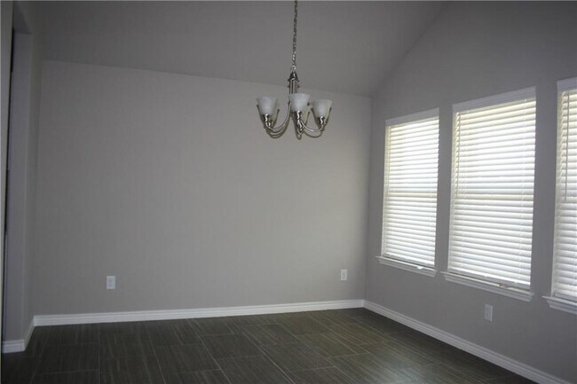 Building Photo - 6100 Cordillera Dr