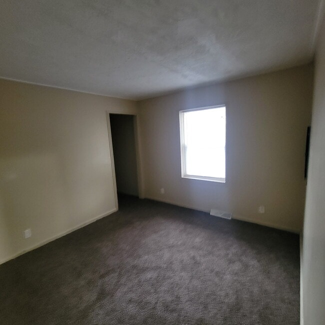 Building Photo - Eastside 3BR/2BA House w/Storage Shed!