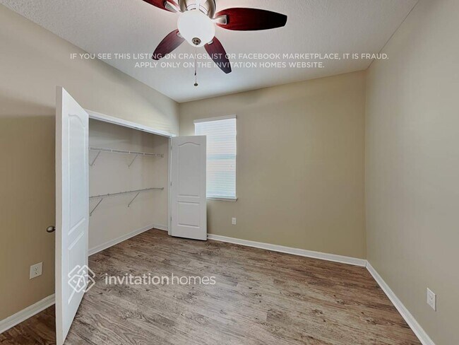 Building Photo - 11604 Warren Oaks Pl