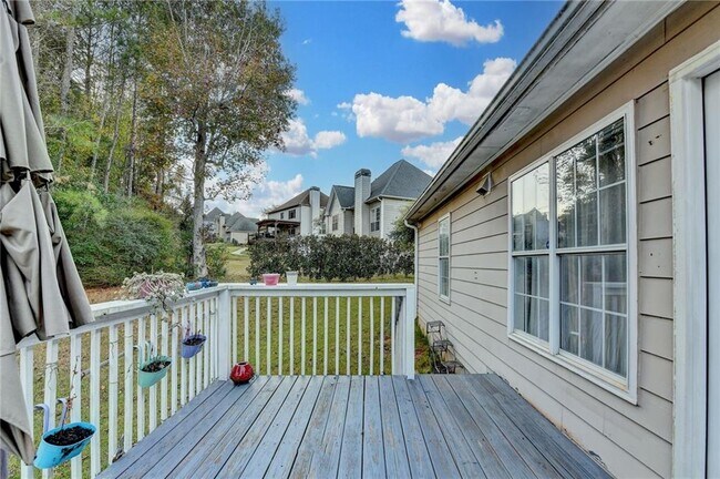 Building Photo - 235 Ruby Forest Pkwy