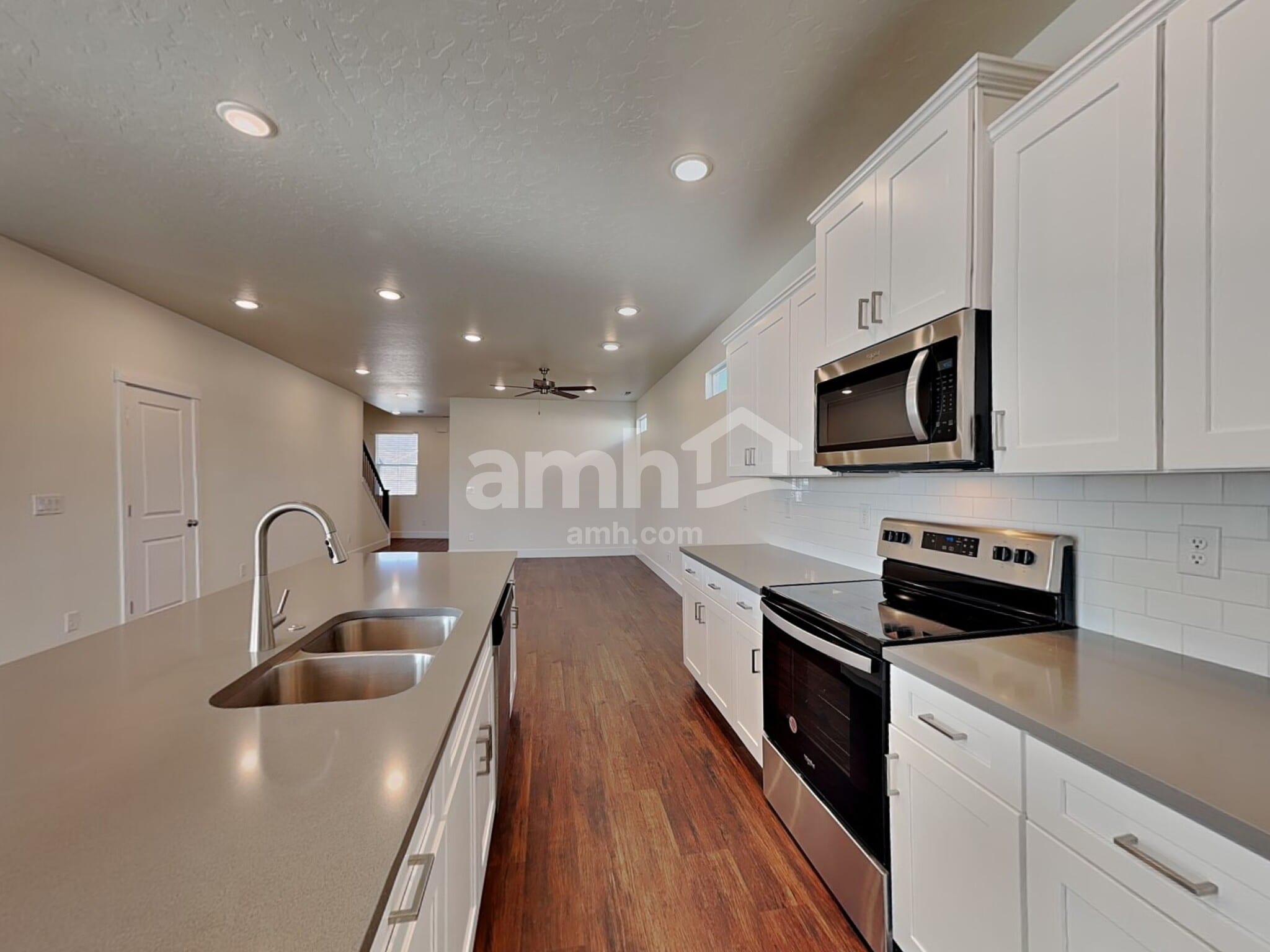 Building Photo - 9357 W Clancy St