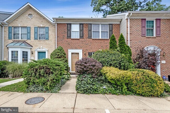 Building Photo - 616 Bellerive Ct