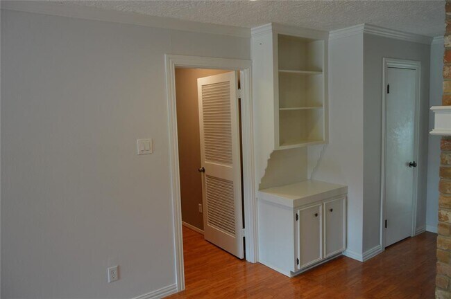 Building Photo - 3114 Greenridge Dr