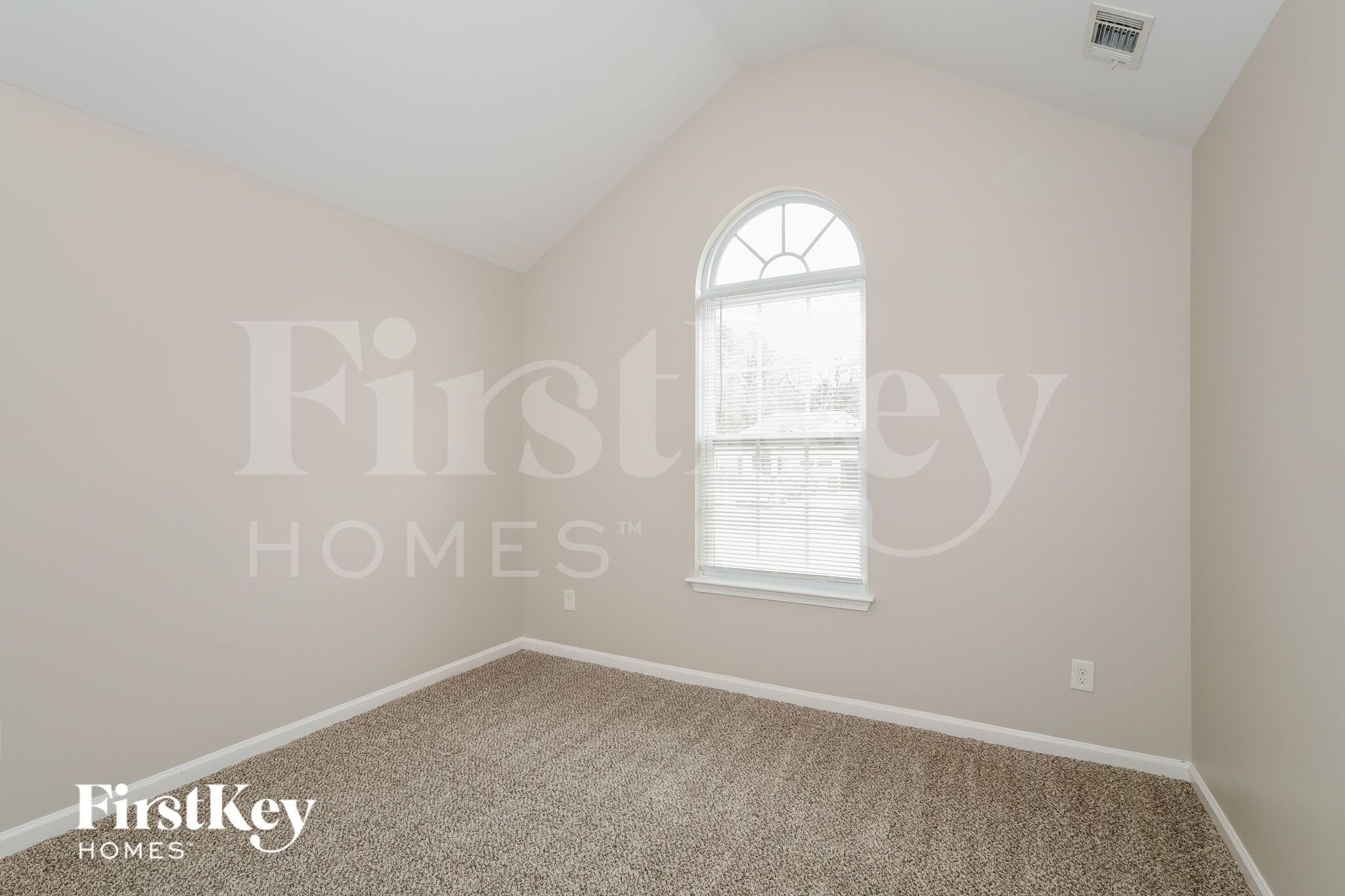 Building Photo - 52 Hamilton Dr