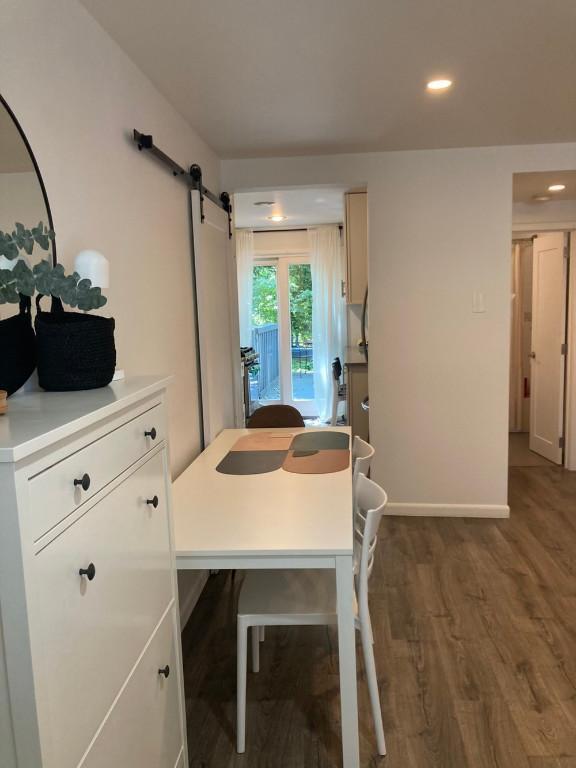Building Photo - 2 bedroom in SUNNYSIDE NY 11104