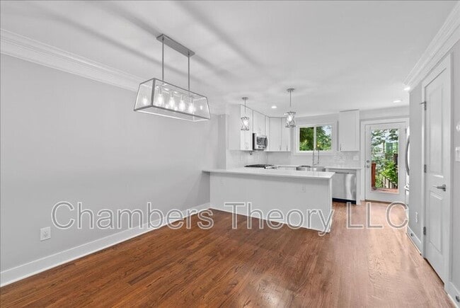 Building Photo - 1273 Oates St NE