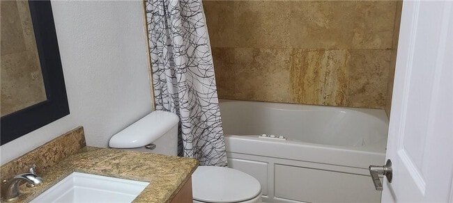 Building Photo - 735 NW 1st Ave