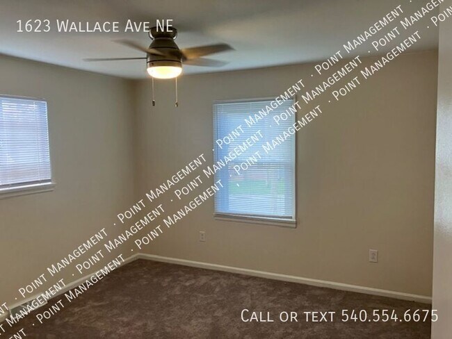 Building Photo - 1623 Wallace Ave NE