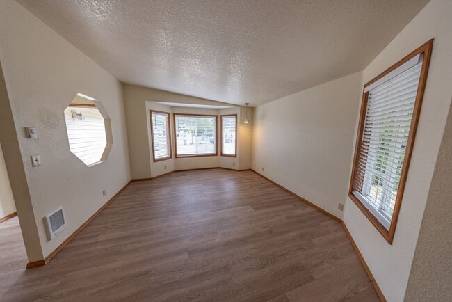 Building Photo - One Level Ranch Home - Three Bedrooms - Updated in 2024