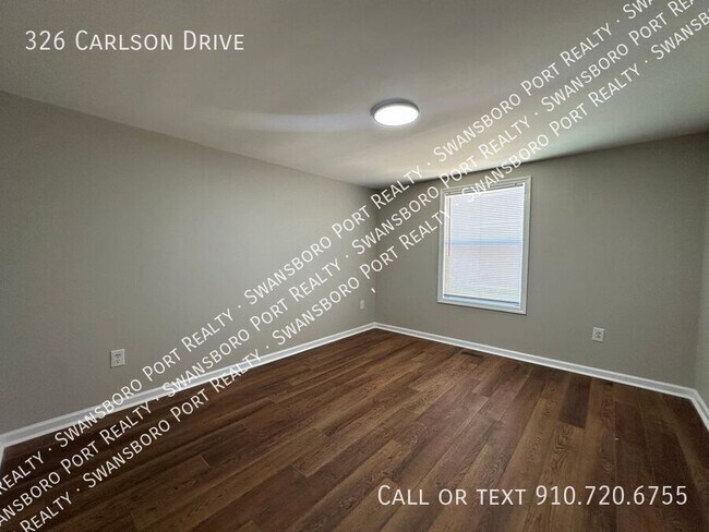 Building Photo - 326 Carlson Dr