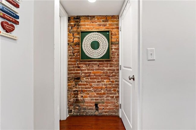 Building Photo - 254 38th St